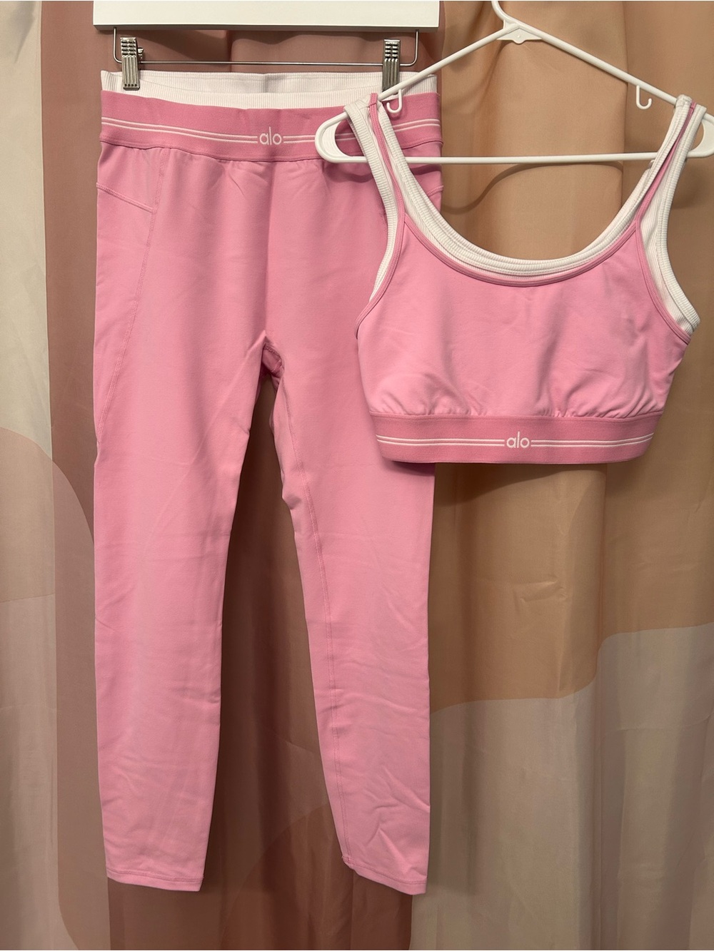Alo Airbrush Better Together Set - Candy Heart Pink